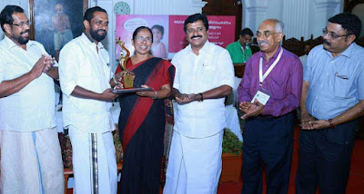Receiving 2016 Best Blood Donor Award