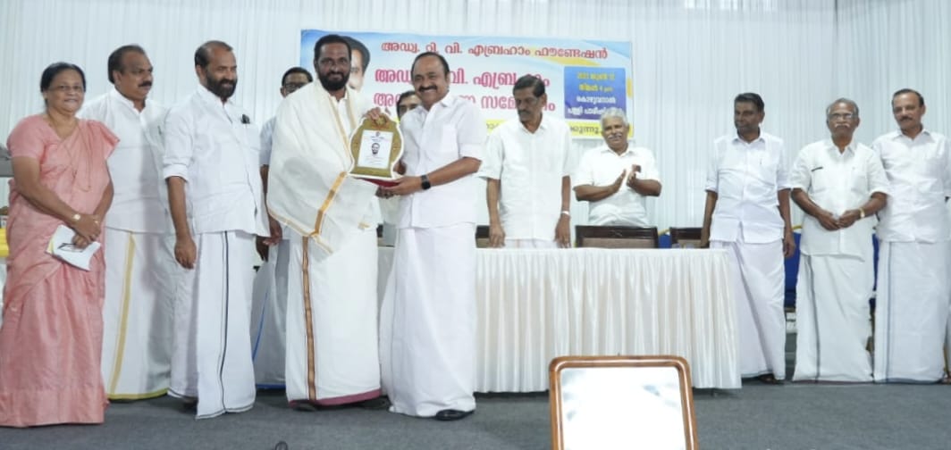 Shibu Thekkemattom With Shri. V D Satheesan